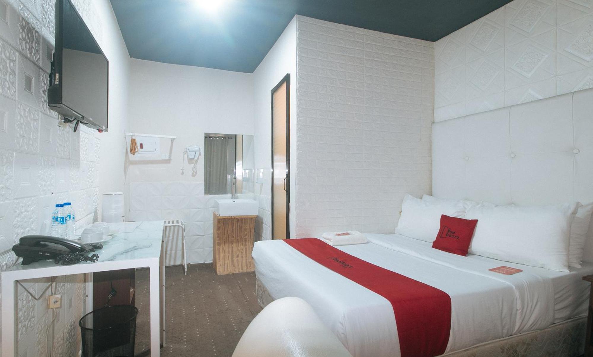 Reddoorz Premium At The Grand Peninsula Suites Balanga Luaran gambar